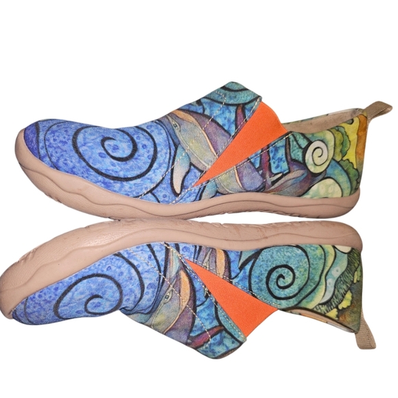 🔥UIN Slip Ons Shoe - Picture 4 of 8